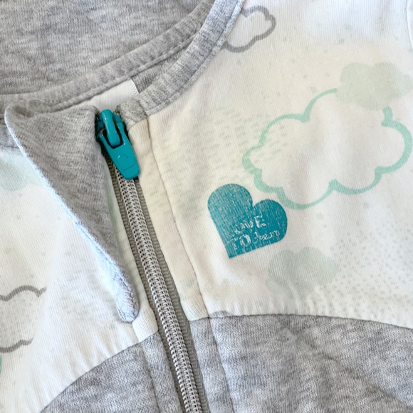 LOVE TO DREAM SLEEP BAG™ 1.0 TOG White Clouds - Picture 5 of 6